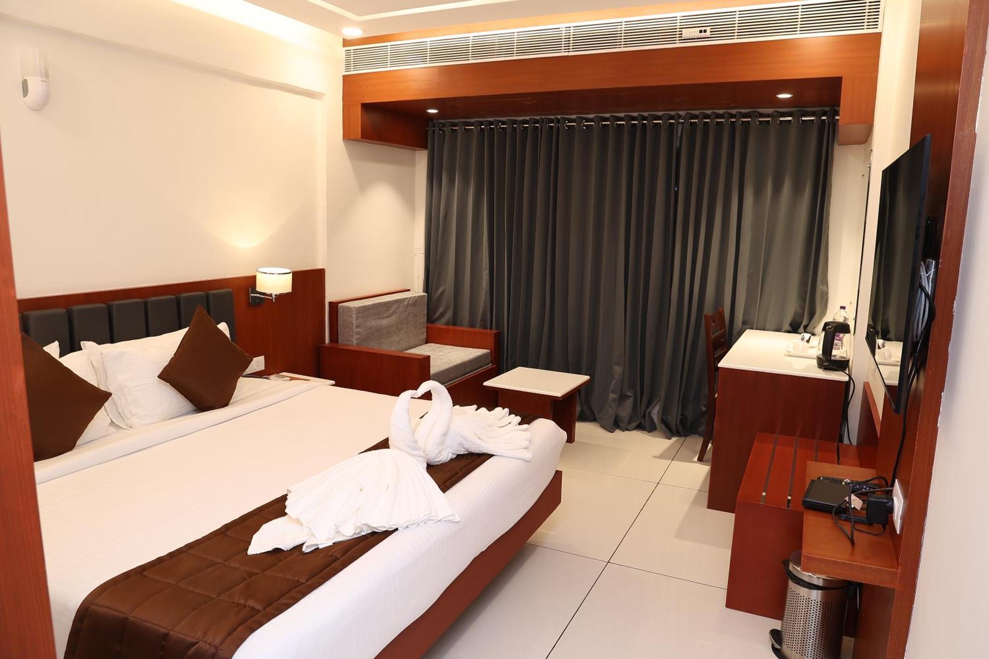Rain Drops Hotel Chennai Exterior photo