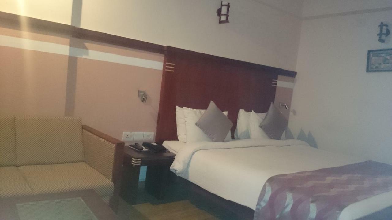 Rain Drops Hotel Chennai Exterior photo