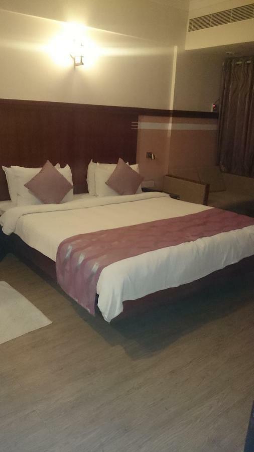 Rain Drops Hotel Chennai Room photo